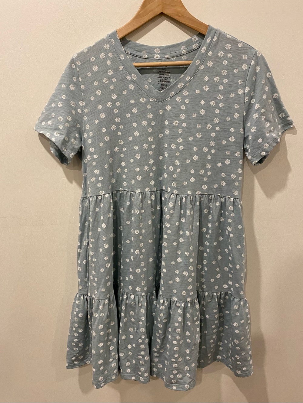 Daisy print flowy tee shirt dress